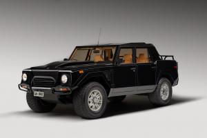 Lamborghini LM002 1990 года
